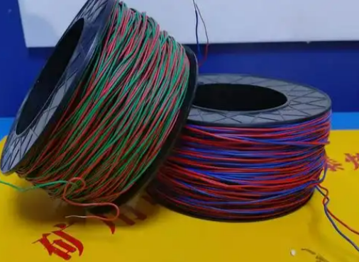 阳高放炮线的主要材质有哪些？不同材质的适用场景有何区别？